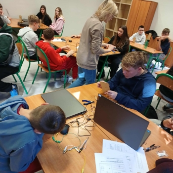 91b96438-7dad-4107-8ab1-602d0b106493