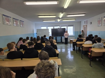 e912e72d-2660-46e4-9037-25c879e62f12