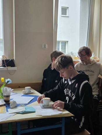 8a73c098-7e40-4fab-aedd-5f9d0127918b