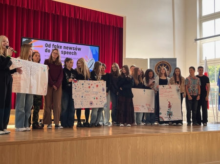    Europejski Dzień Języków  2025 r. - ,,Od fake newsów do fair speech’’